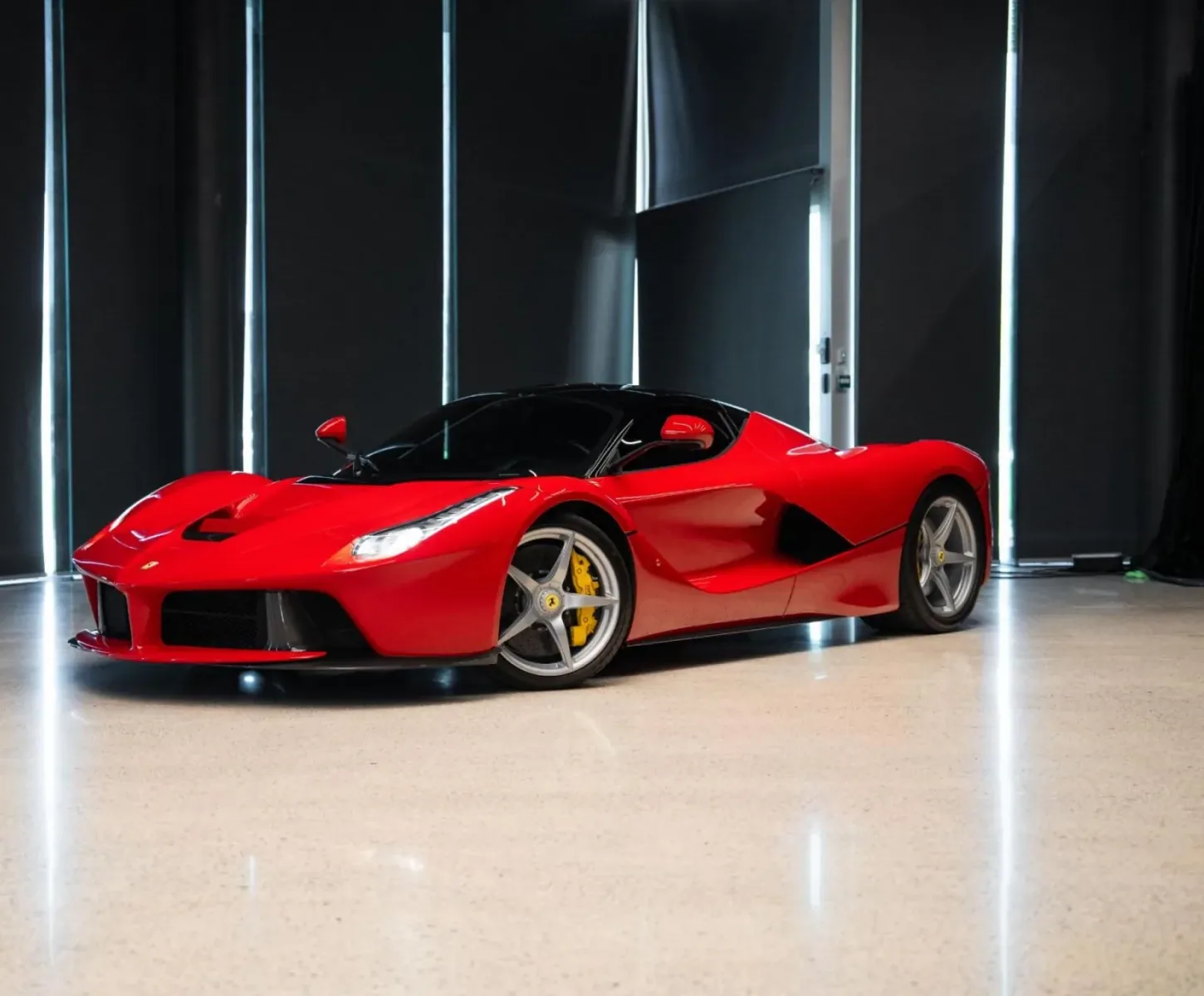 LaFerrari, full-length studio profile