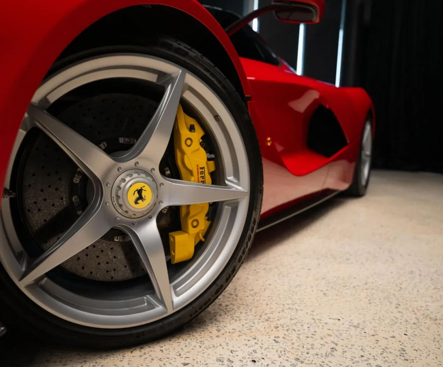 LaFerrari forged wheel and yellow Brembo brake caliper
